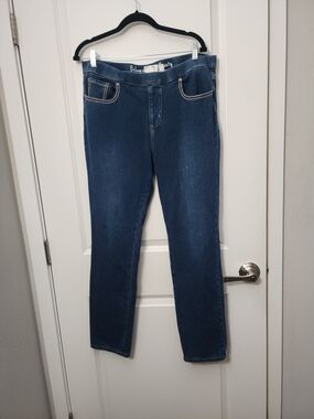 3/$25 Belle by Kim Gravel  Denim Dark Blue Mid Rise Streth Jeggings Size 14